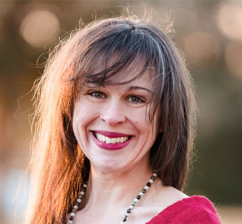 Shanna Holt headshot